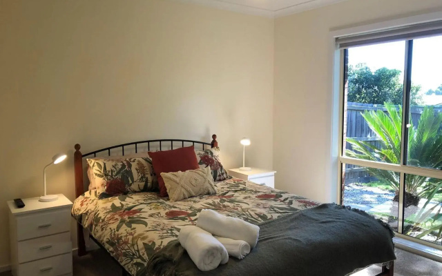 WOODLAND HEATH ESCAPE PET FRIENDLY WIFI AND LINEN Inc