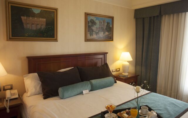 Epic Hotel Villa Mercedes