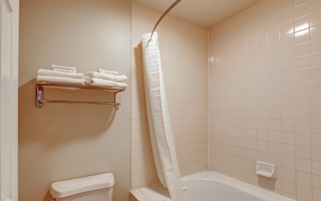 Ontario Inn & Suites