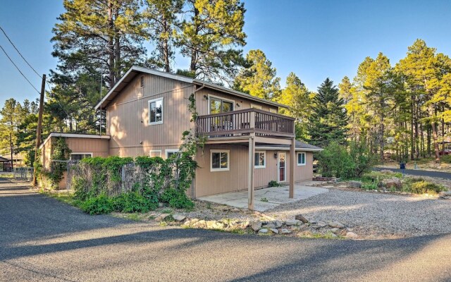 Flagstaff Retreat w/ Large Yard, Balcony & Views!