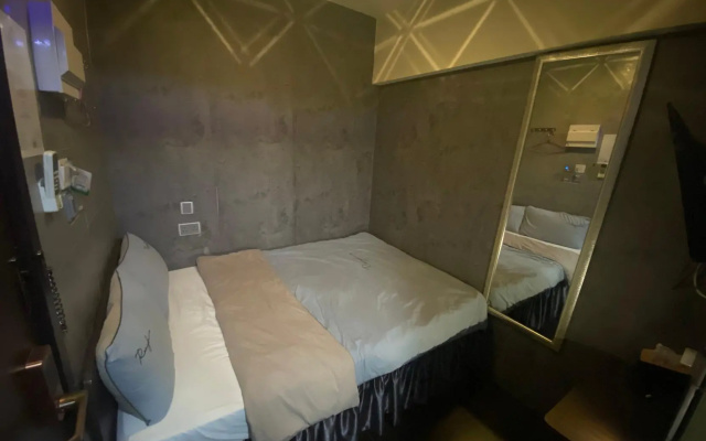 Cindy Hostel – Guest Rooms – Kowloon