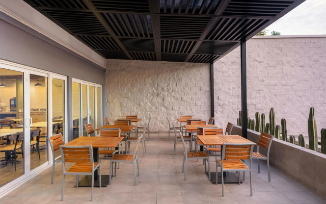 Fairfield by Marriott Los Cabos