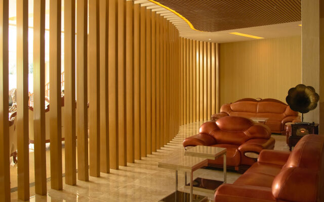 Swiss Lenana Mount Hotel