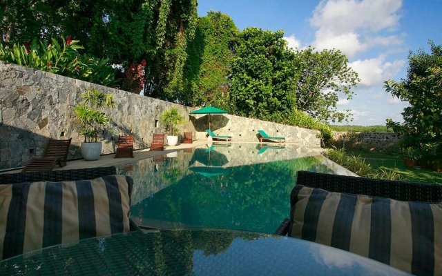 Elevated Villa Overlooking Tranquil Koggala Lake