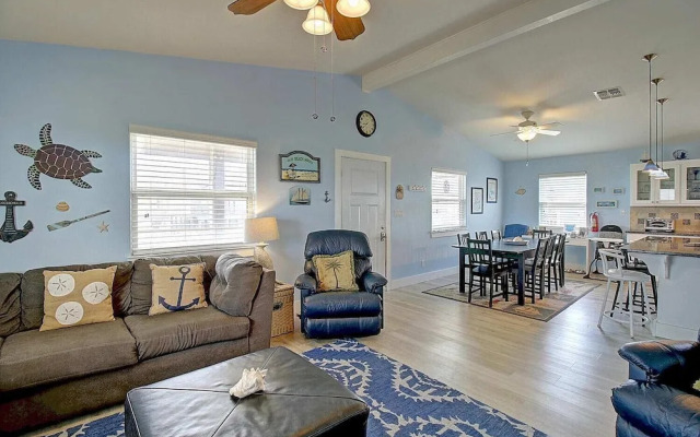 Spacious & Pet Friendly + Game Room Sleeps 10