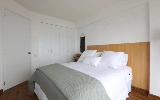 Boardwalk Modern Apartment With Oceanview