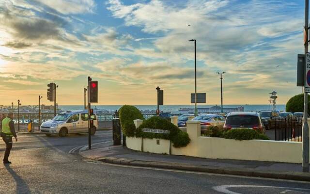Flat in Kemptown. Road Opposite to Beach