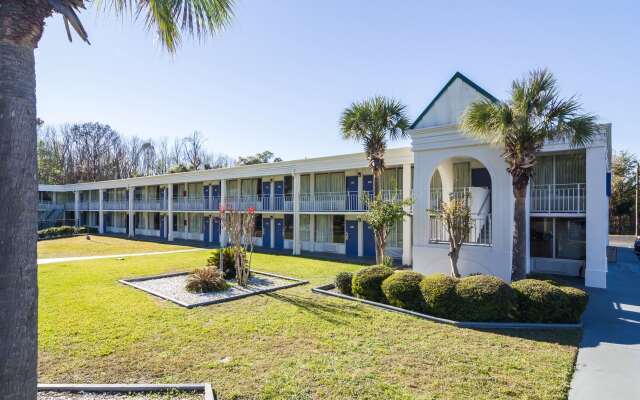 Motel 6 Townsend, GA