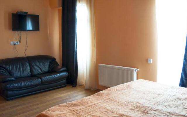 7 Baits Hotel