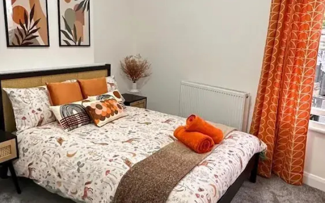 Llangollen Retreat With Stunning Views of the Castle