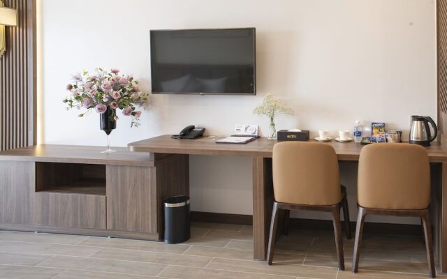 Zen Riverside Hotel & Residences