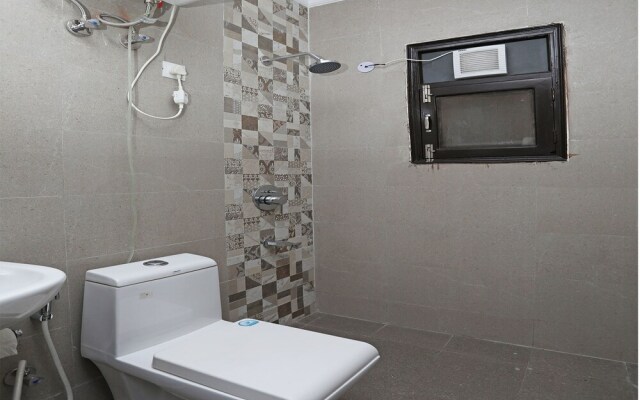 OYO 10581 Platinum Residency