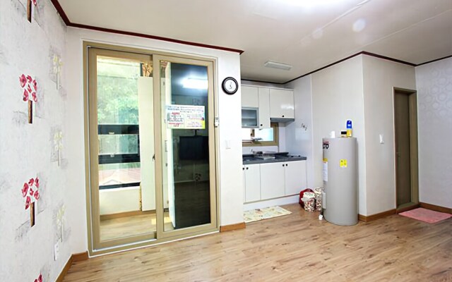 Yeongdeok Songa Pension