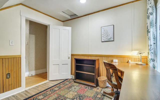 Charming Wilton Vacation Rental w/ Fire Pit