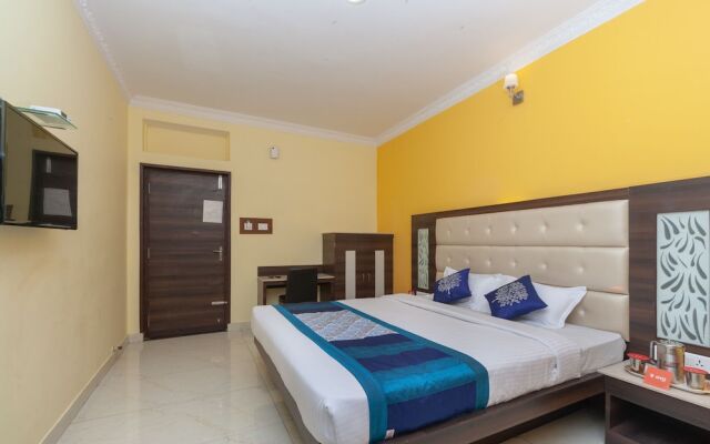 OYO 7987 Hotel Carnation