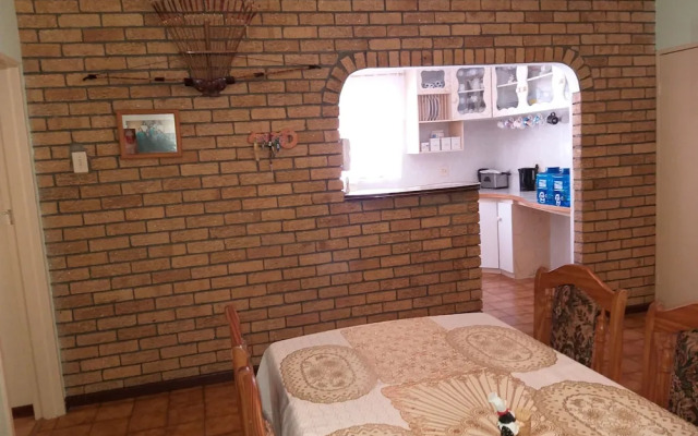 Dj'S B&B