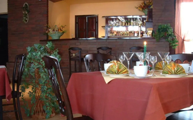 Hotel Junior