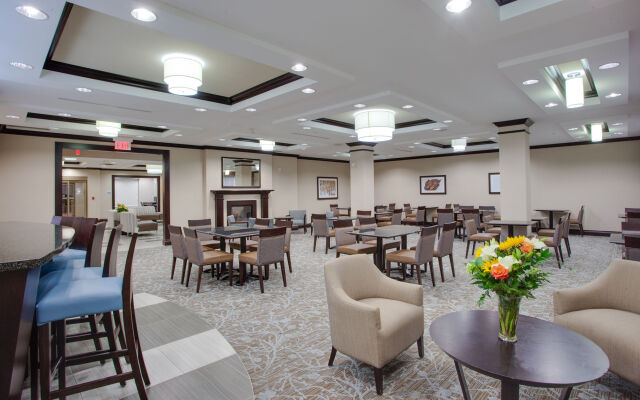 Holiday Inn Express & Suites Ottawa East - Orleans by IHG