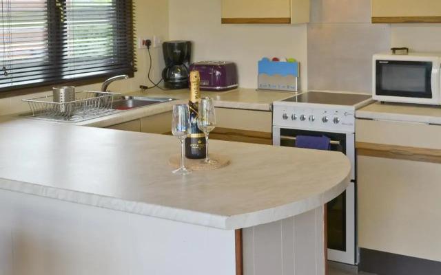 Yare View Lodge
