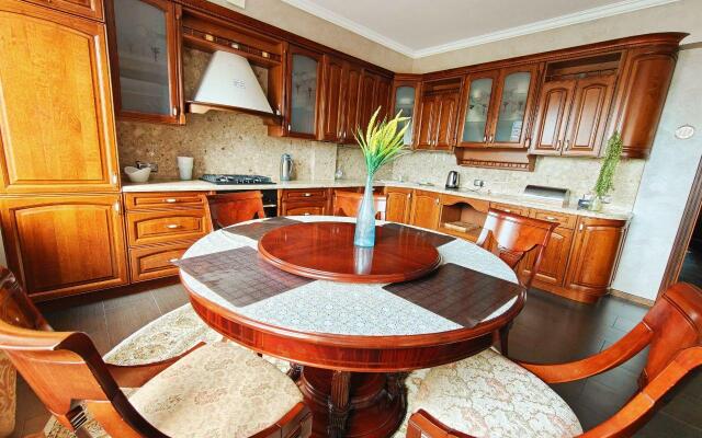 Booking39 on Leni Golikova Street