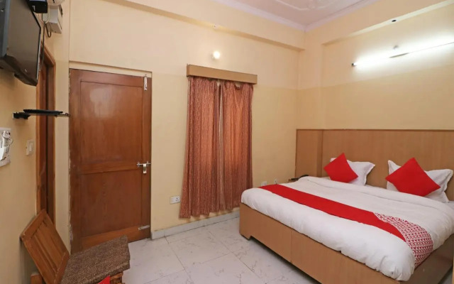 OYO 24103 Akbar Guest House