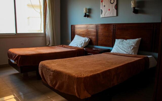 Boulevard Apartment Hotel