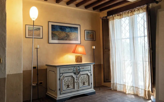 Tenuta di campagna con piscina immersa nel verde