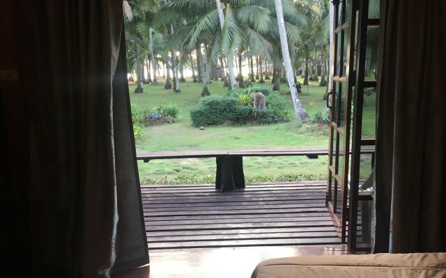 Koh Kood Neverland Beach Resort