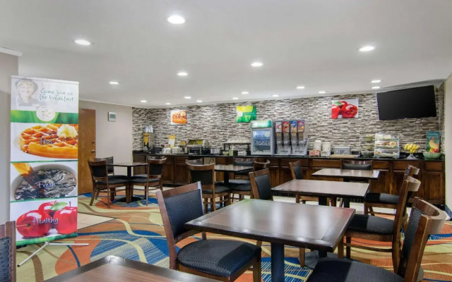 Quality Inn Merriam - Kansas City