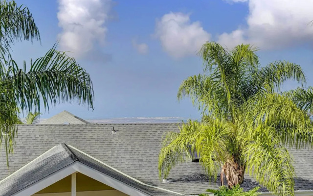 Charming Kailua-kona Apartment Near Hiking & Golf!