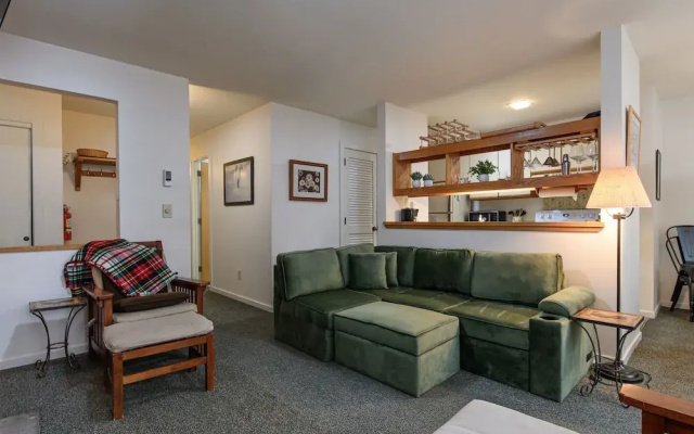 Glades 13 2 Bedroom Condo