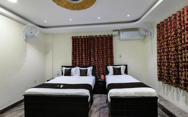 OYO Flagship 4584 India Gate