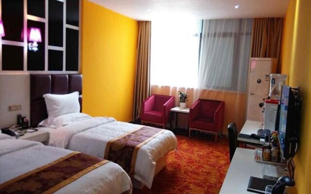 Tiantian Fashion Hotel (Luoyang Longmen High-speed Railway Station)