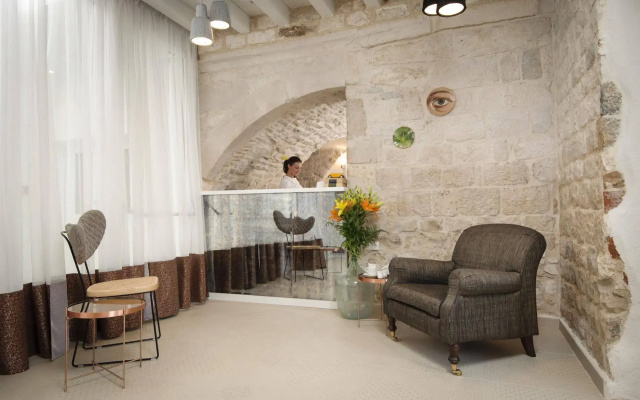 XII Century Heritage Hotel
