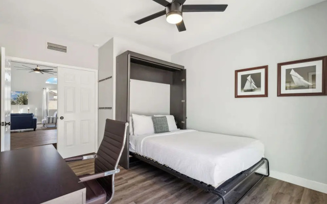 Red Mountain Retreat 5 BDR w/ Heated Pool!