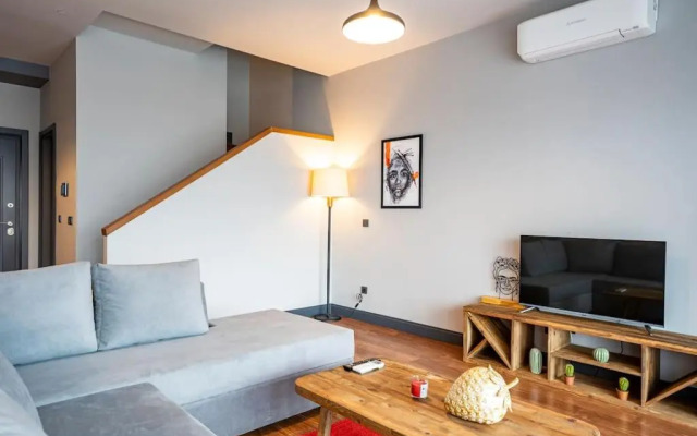 Superior, dublex residence,7/24 Security,2 bedroom ( Benesta 231 )