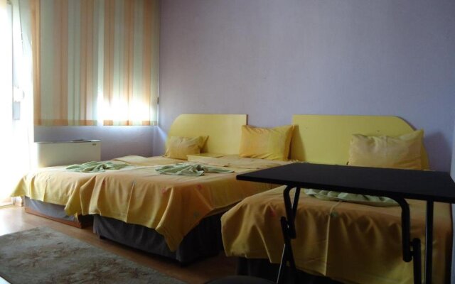 Dionis Hotel
