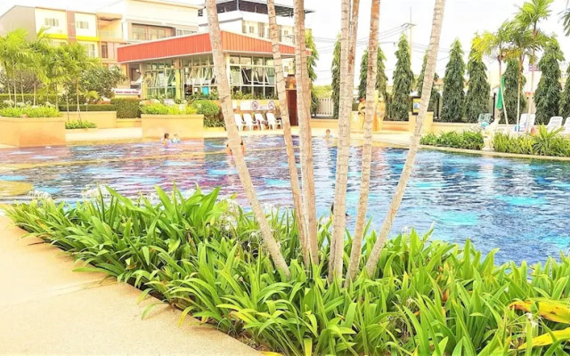 Jomtien Beach Condo - Floor 4 Studio Close to the Beach