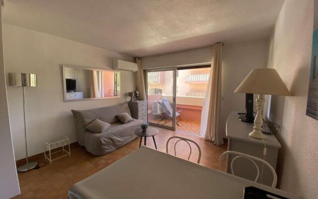 Appartement Sainte-Maxime, 1 pièce, 4 personnes - FR-1-226-294