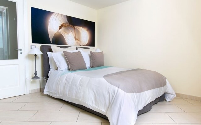 Cubo Apartments