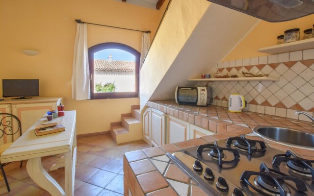 Stunning Home in Capo D'orso - Palau With 3 Bedrooms