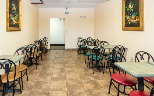 Econo Lodge Cadillac