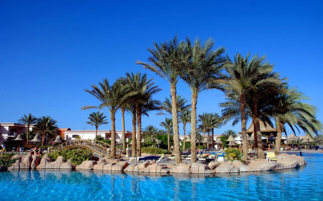Parrotel Beach Resort