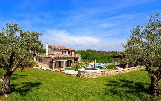 Splendid Villa With Private Swimming Pool