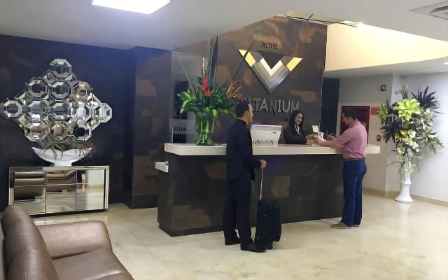 Hotel Titanium Plaza