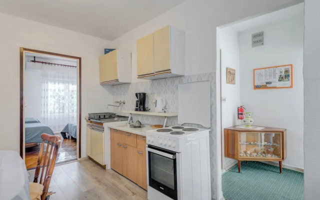 Seafront apt With Balcony, sea View and Mooring