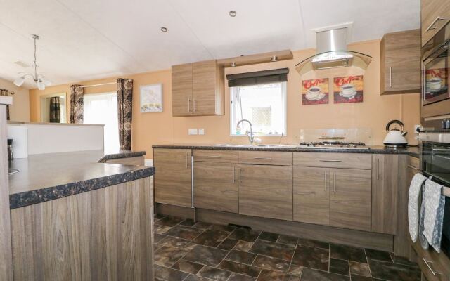 Squirrel Lodge Hazel 6