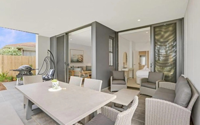 Luxury High End Unit Private Courtyard on Ground Level