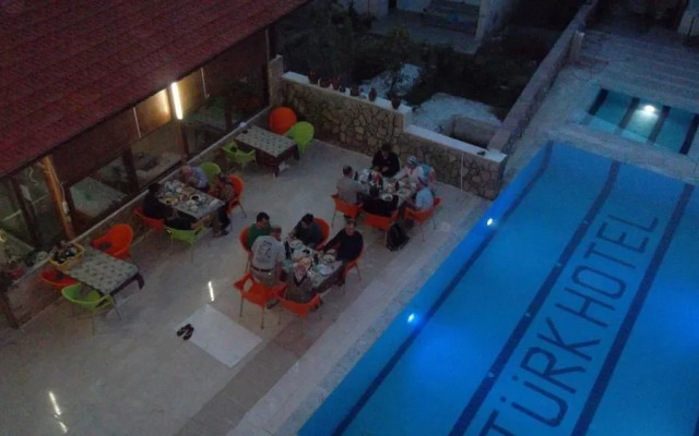 Shah Sultan Ozturk Hotel