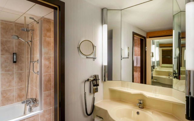 Mövenpick Hotel Nuernberg Airport